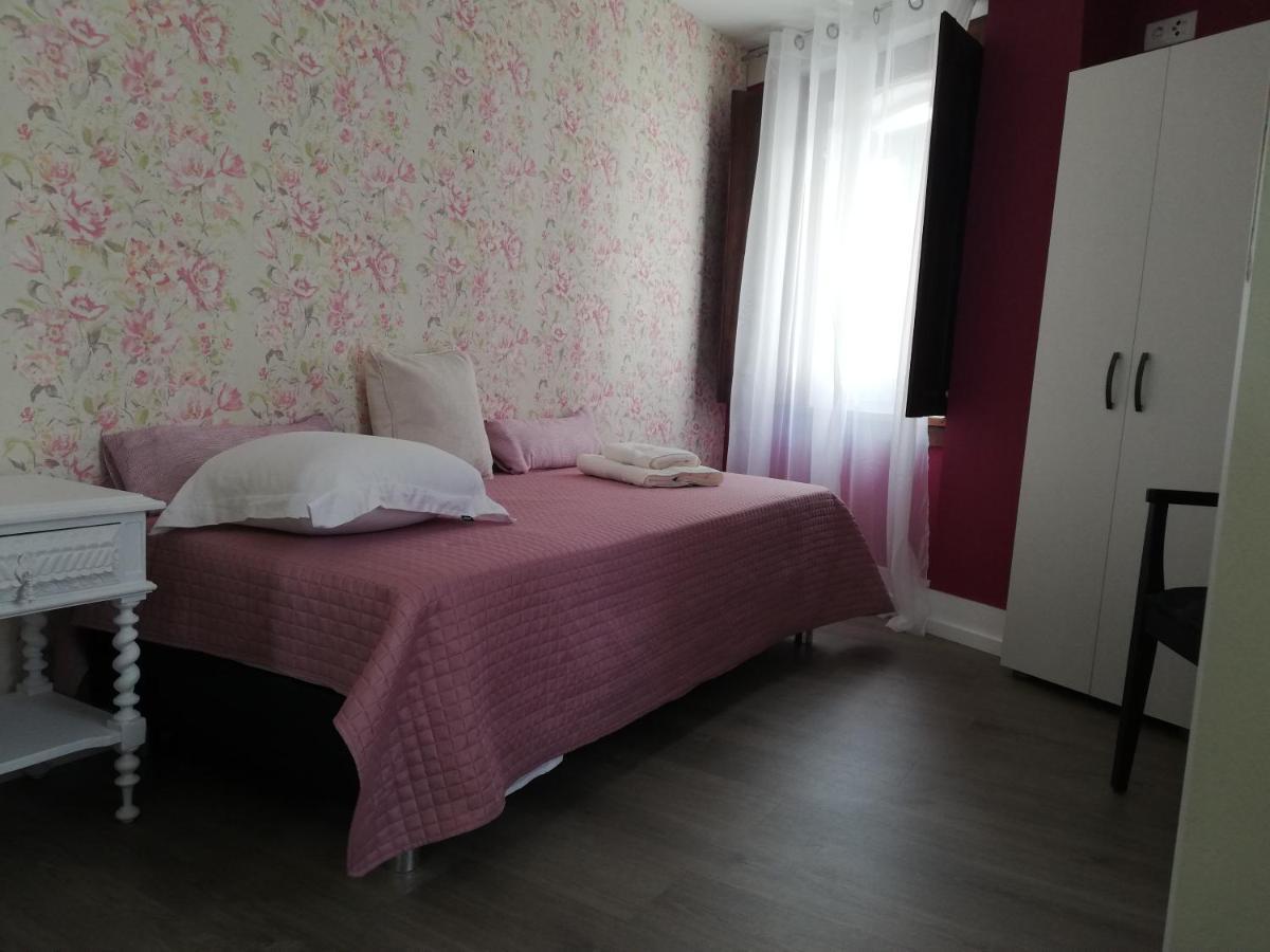 Mondalva Farm stay Sao Pedro de Alva