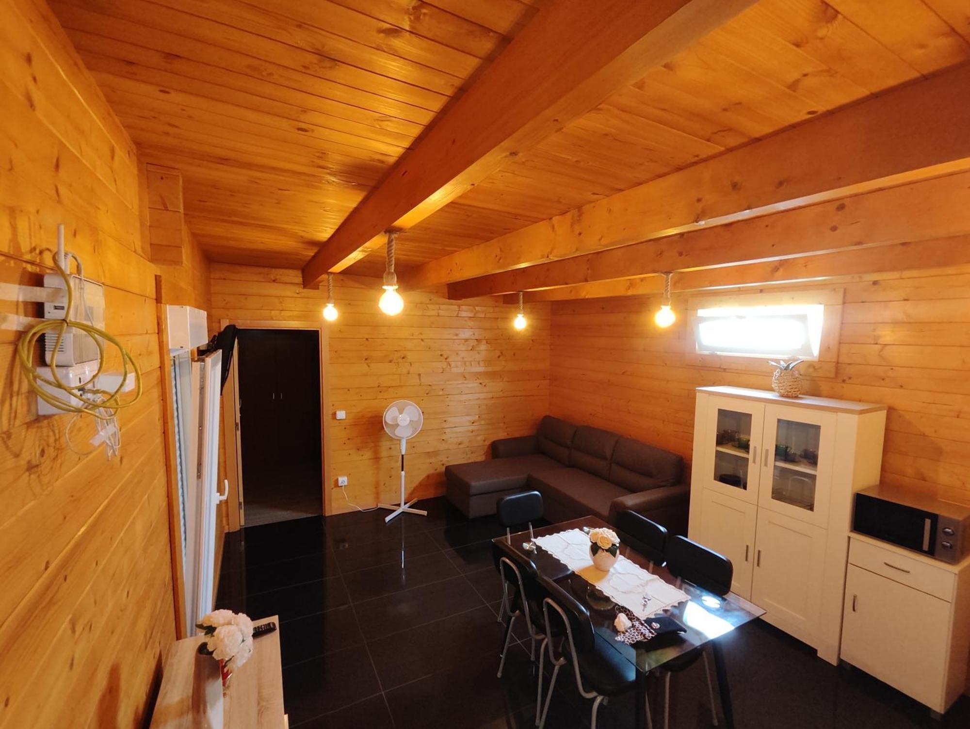 Mondalva Farm stay Sao Pedro de Alva